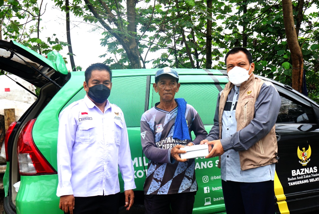 Fidyah Jadi Berkah: 100 Nasi Box untuk Pemulung Serpong