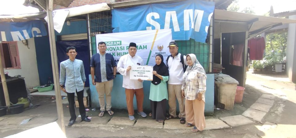 BAZNAS Kota Tangsel Salurkan Bantuan Rehab Rumah untuk Ibu Marsinah di Cilenggang, Serpong