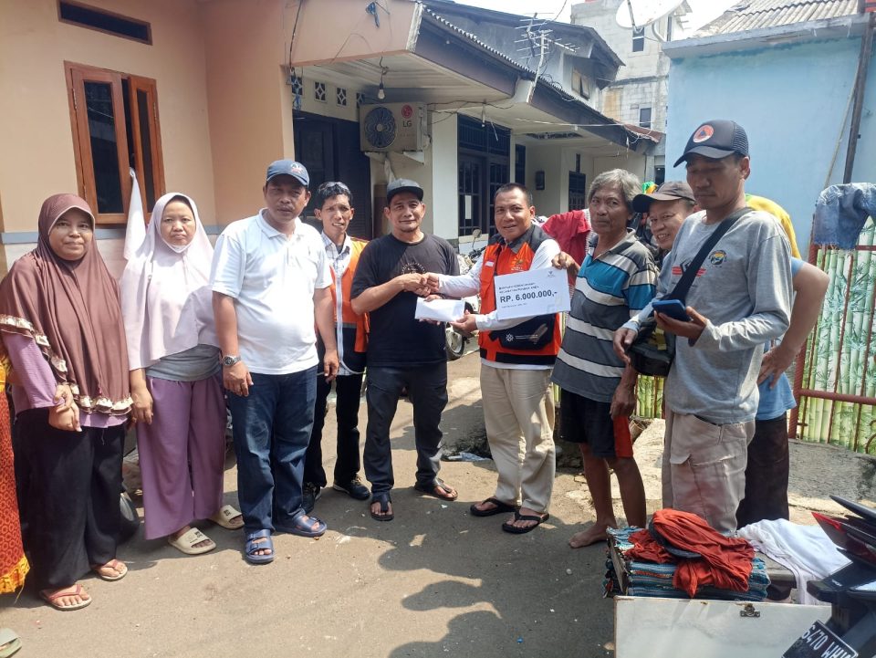 BTB Tangsel Salurkan Bantuan untuk Korban Banjir Meski Masih Dalam Suasana Lebaran