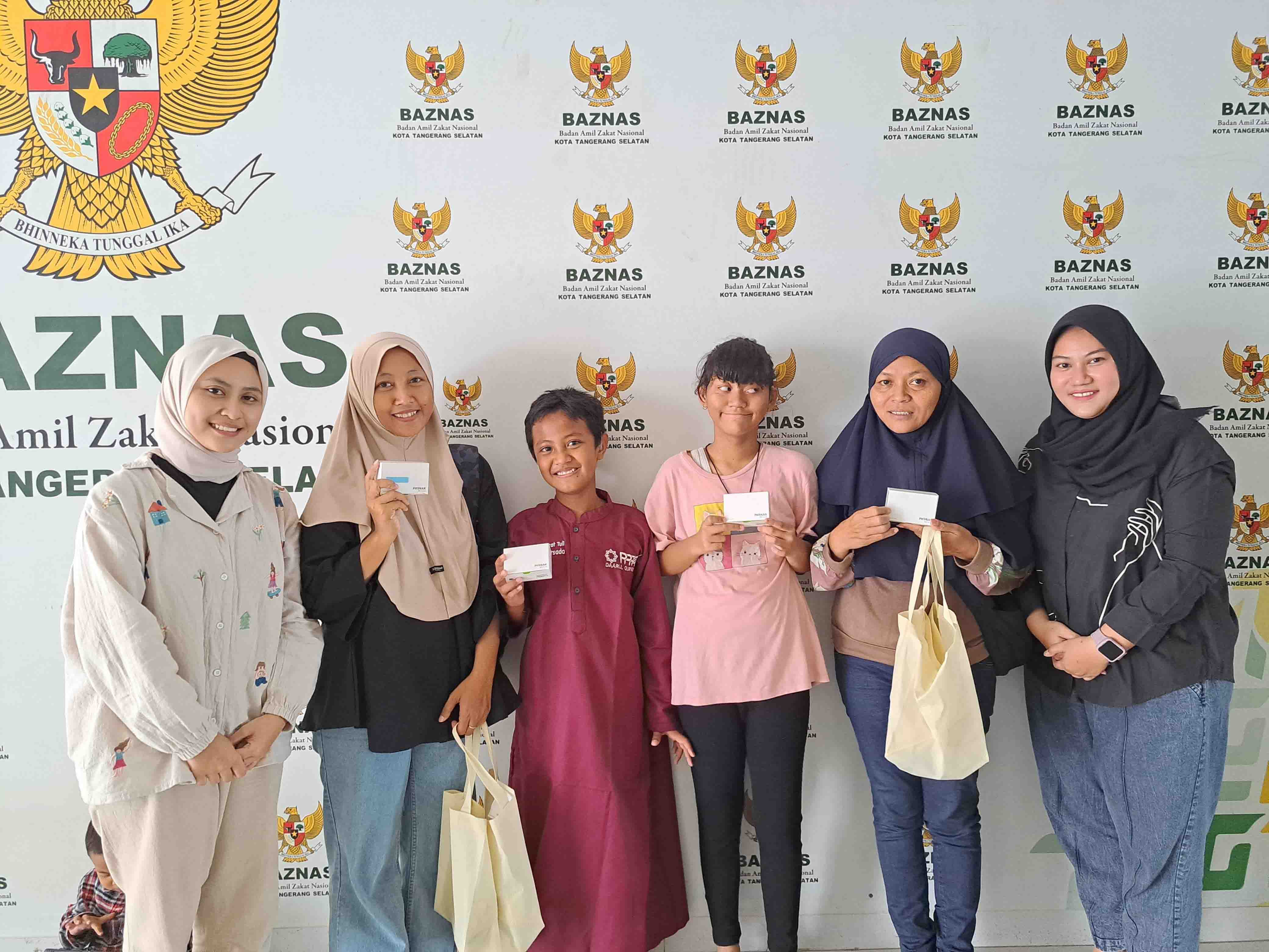 Peduli Perkembangan Anak Disabilitas, BAZNAS Tangsel Salurkan Bantuan Alat Kesehatan