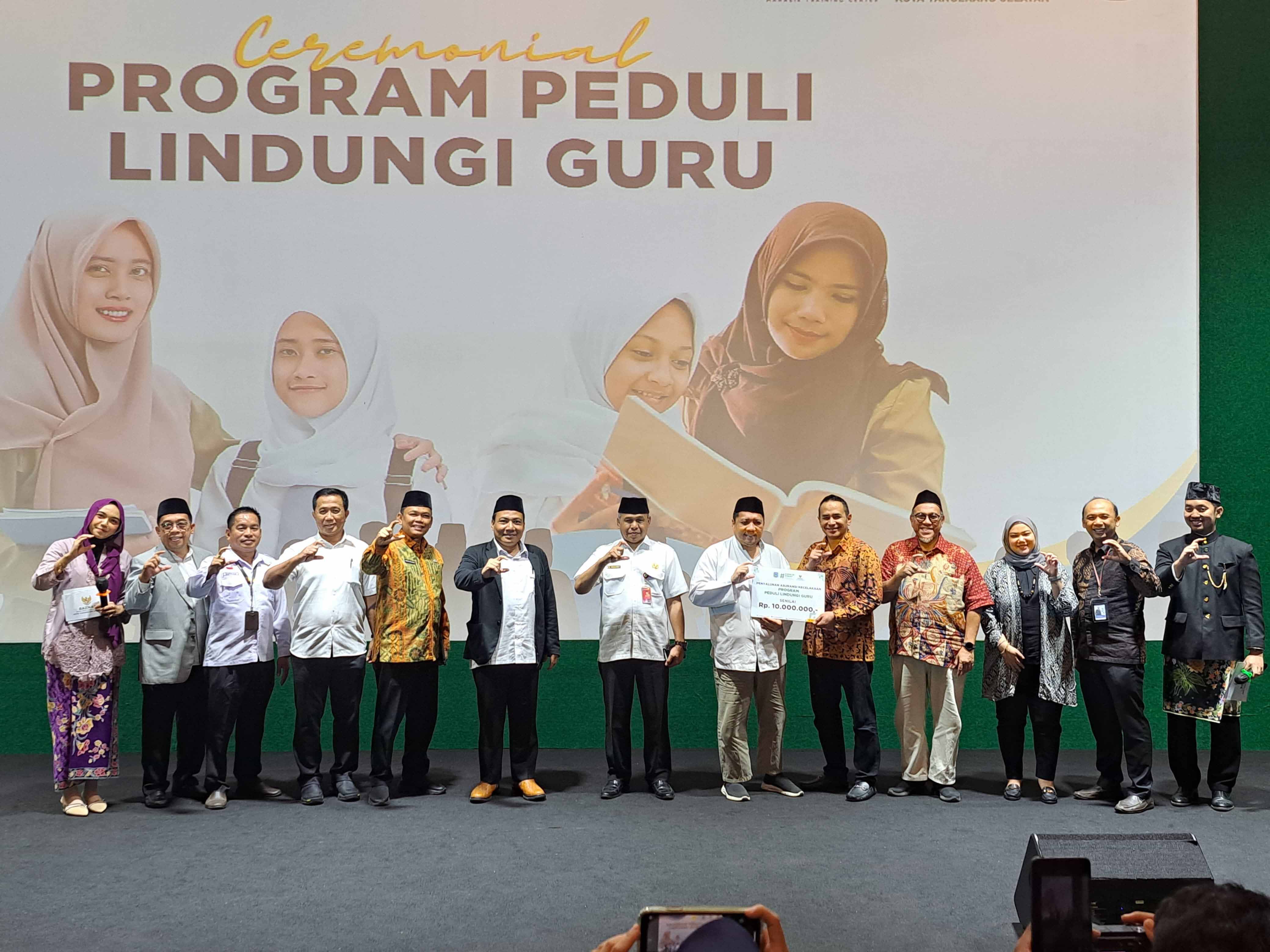 BAZNAS Kota Tangerang Selatan Beri Apresiasi Guru Honorer Lewat Program "Peduli Lindungi Guru" di AMTC