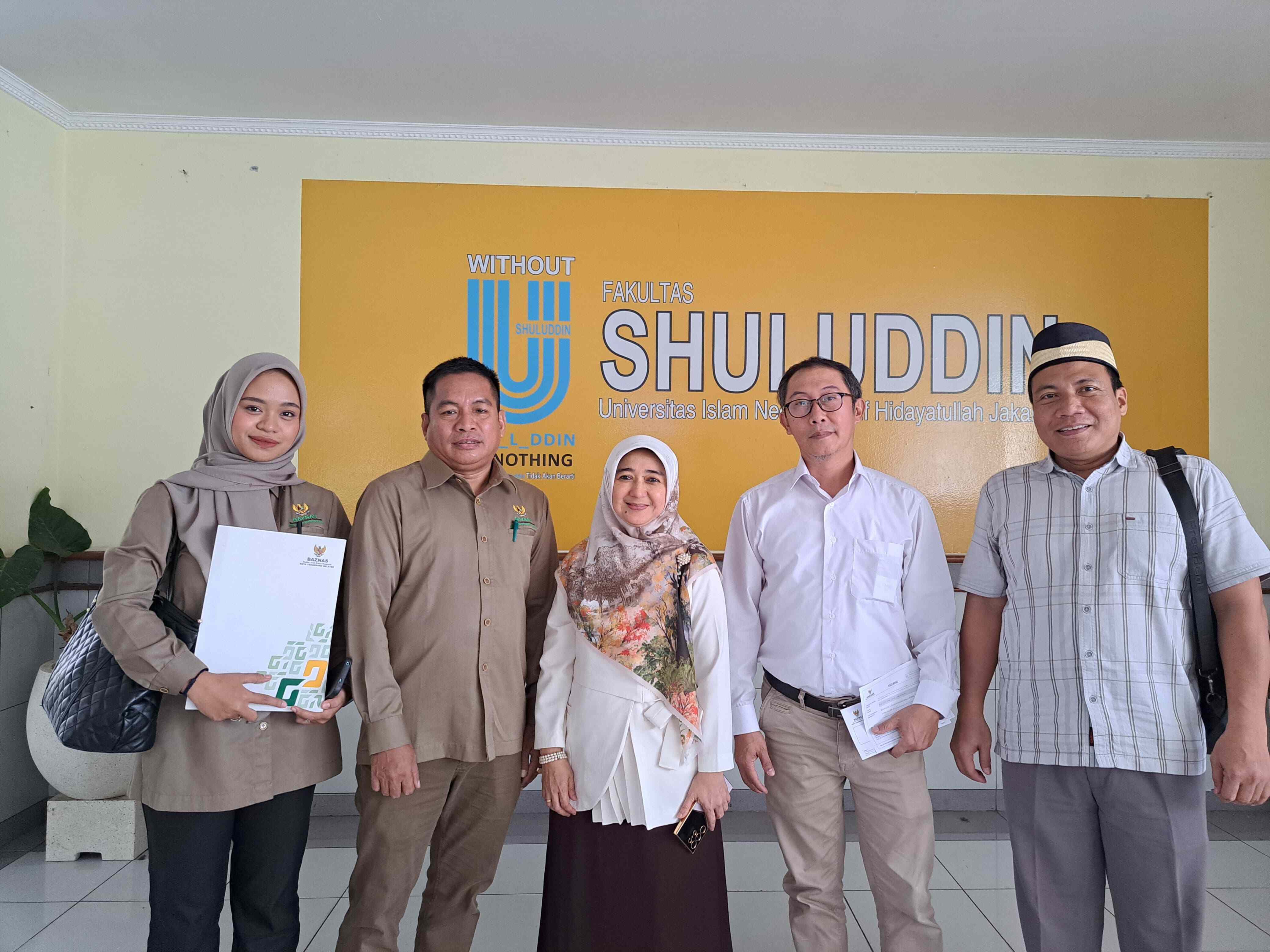 Sinergi Kebaikan BAZNAS Kota Tangerang Selatan Salurkan Beasiswa untuk Mahasiswa Fakultas Ushuluddin UIN Jakarta
